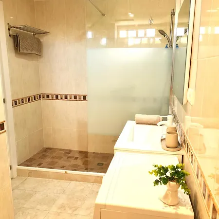 דירה Front Sea View 10th In *