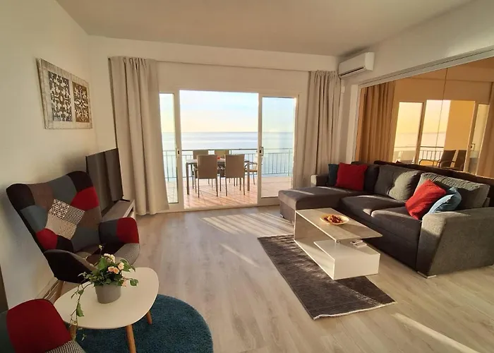 Front Sea View 10th In